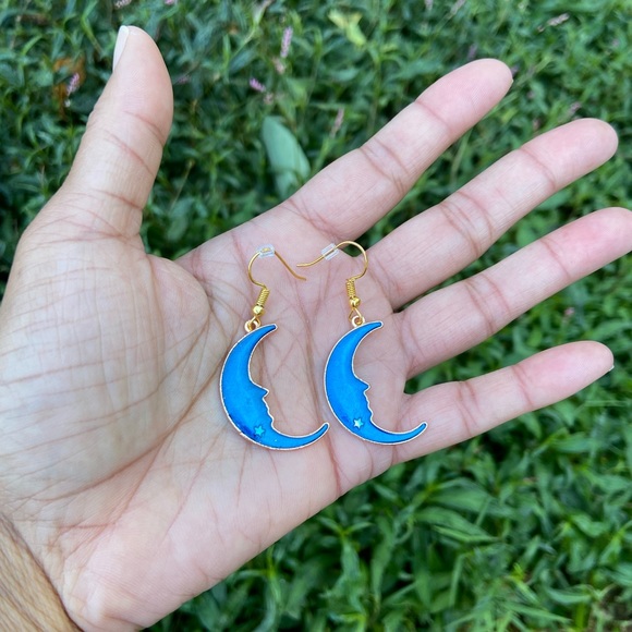 🌙 Blue Plated Enamel Moon Celestial Drop Earrings🌙 - Picture 3 of 6